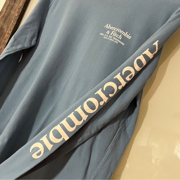 Abercrombie & Fitch Blue Spellout Soft AF Long Sleeve Tee Men's Medium - Picture 4 of 7